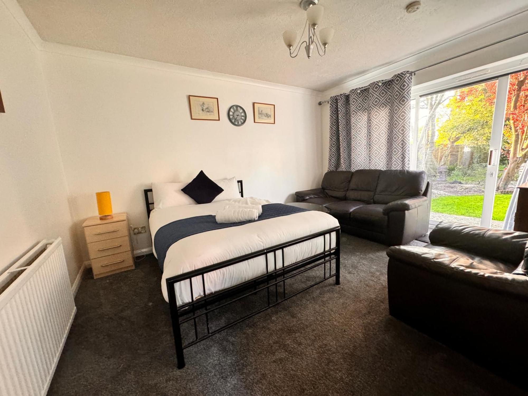 High Trees Guest House Gatwick Horley Exteriér fotografie