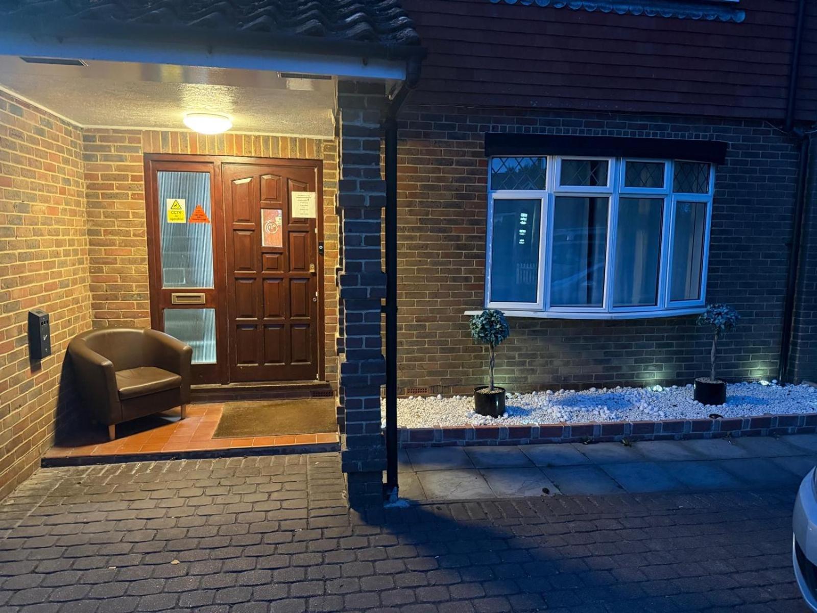 High Trees Guest House Gatwick Horley Exteriér fotografie